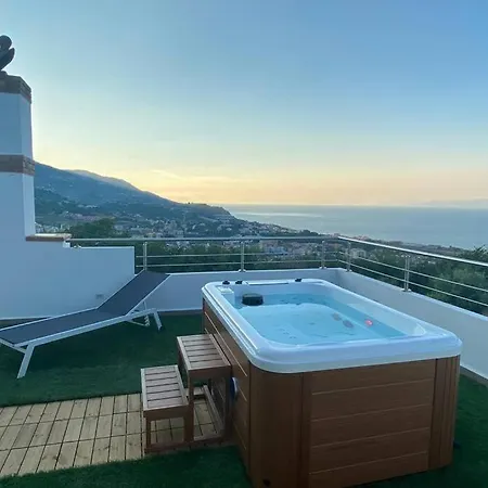 Loft Incantevole Con Idromassaggio Esterno Privato Ferienhaus Patti
