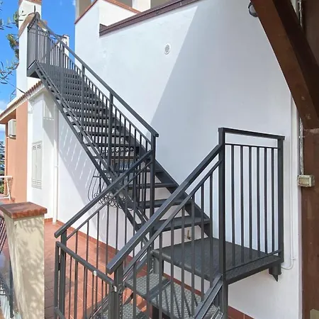 Loft Incantevole Con Idromassaggio Esterno Privato Ferienhaus Patti