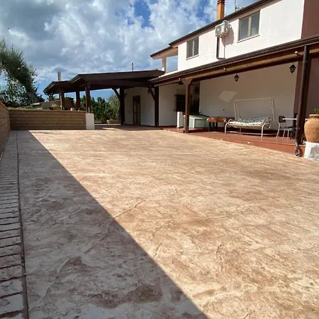 Loft Incantevole Con Idromassaggio Esterno Privato Vakantiehuis